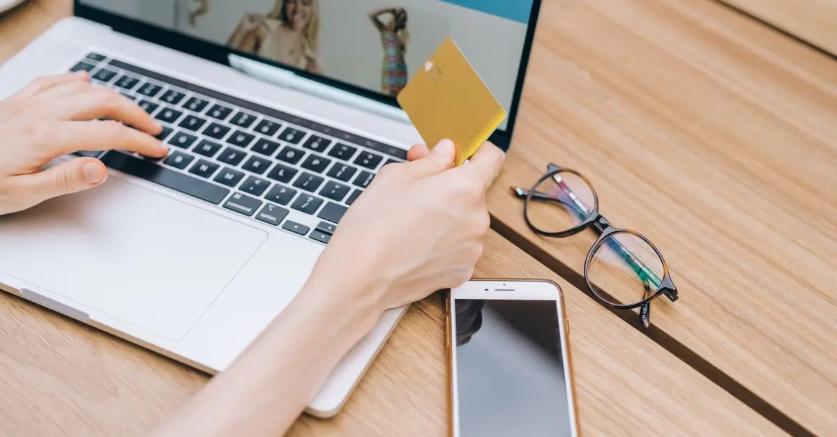 Cómo ahorrar en tus compras en línea: 10 consejos prácticos