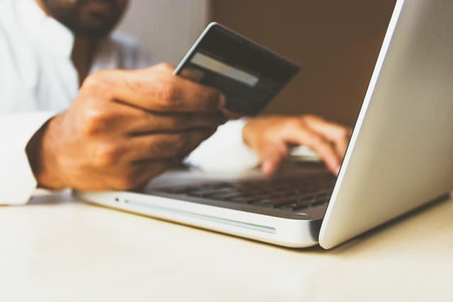 Todo lo que necesitas saber sobre las compras en línea seguras